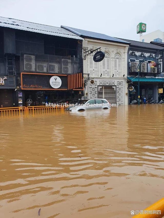 泰国首都曼谷遭遇连续暴雨，多地受灾